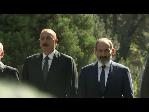 Փաշինյանն ու Ալիեւը Դուշանբեում մի քանի բառ են փոխանակել տեսախցիկների առջեւ