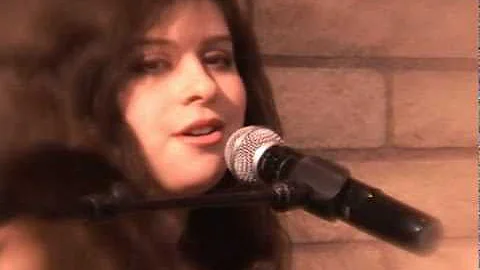 Leah Bloom sings "Boston"   ( 11/21/2010 )