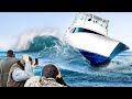 60 Idiots In Boats Caught On Camera !
