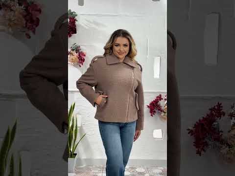 Жіноча куртка-косуха з м’якої фактурної тканини Розміри 48-50,50-52,52-54, видео 1