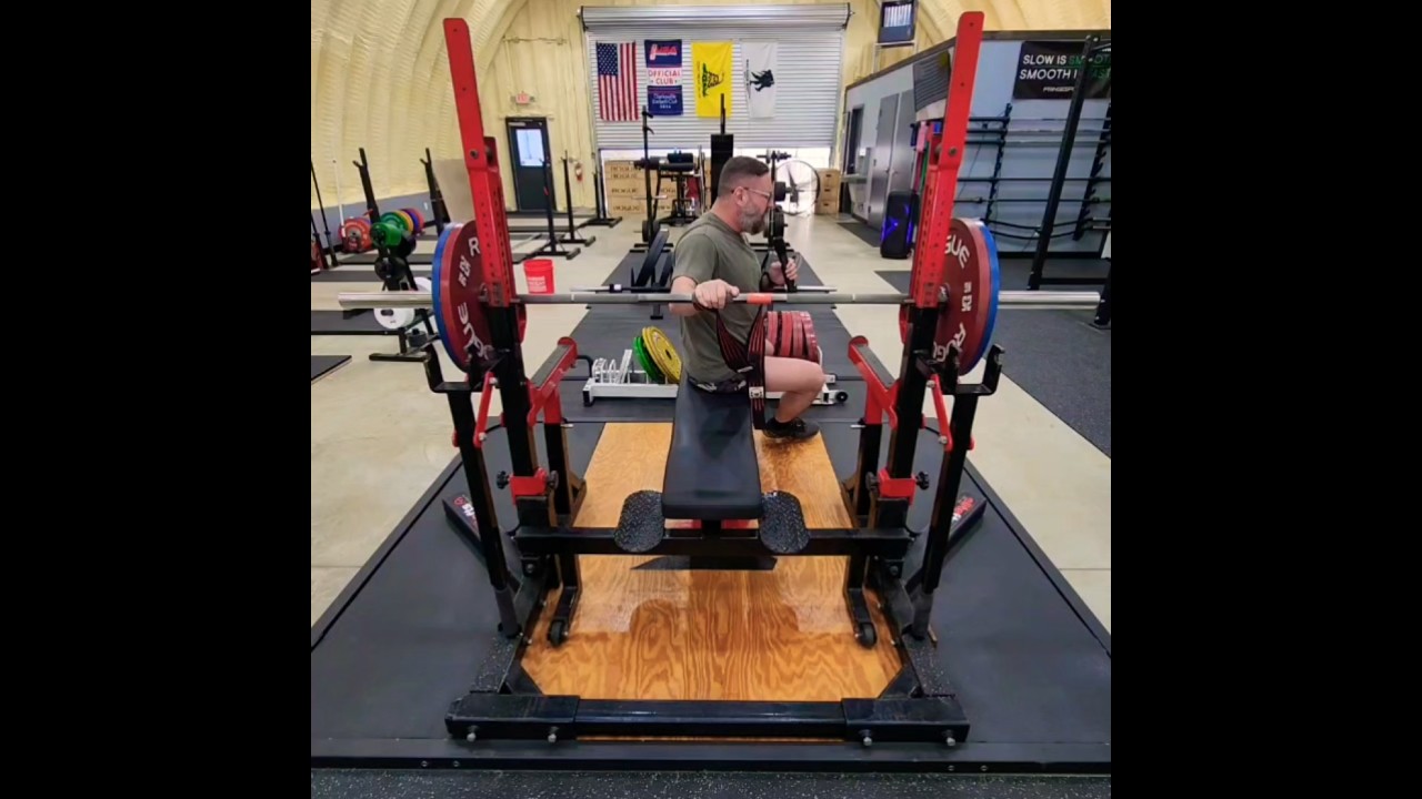 Barbells and Karaoke on Bench Press Sunday with Kiss from a Rose and a 115 kg / 254 lbs Single