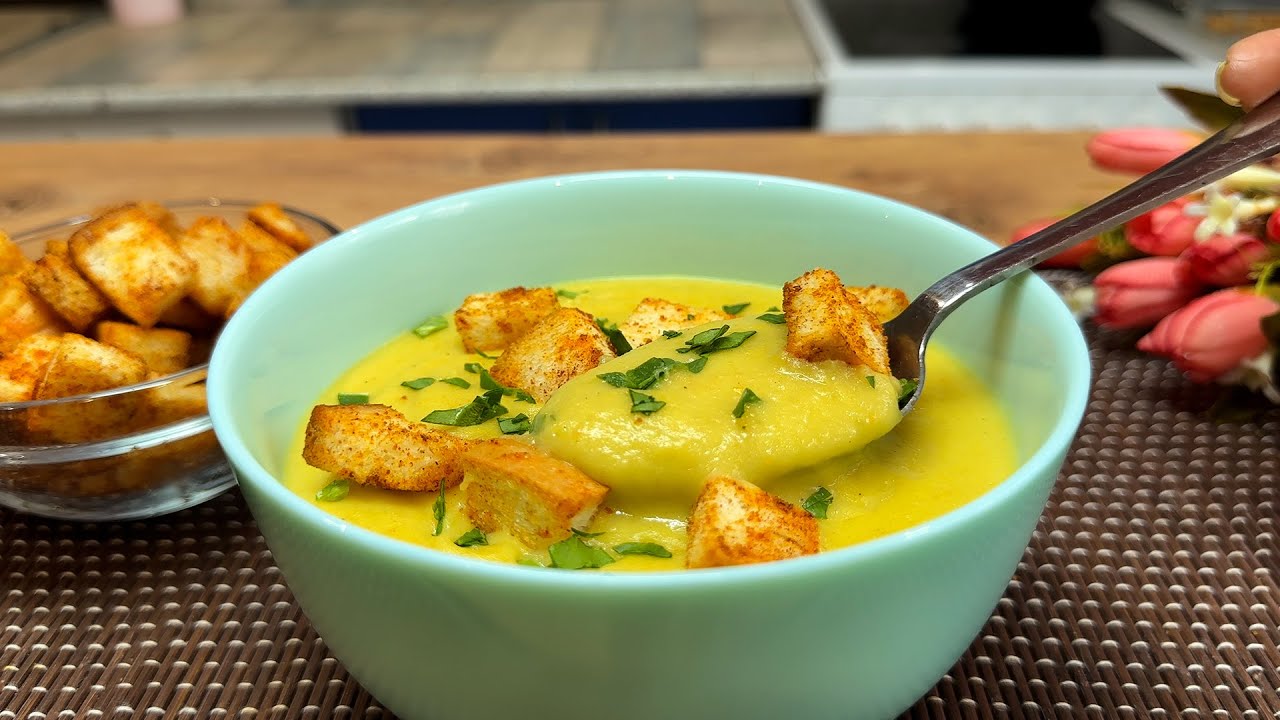 Leckere ZucchiniSuppe püree. Wie man köstliche Zucchinisuppe ohne ...