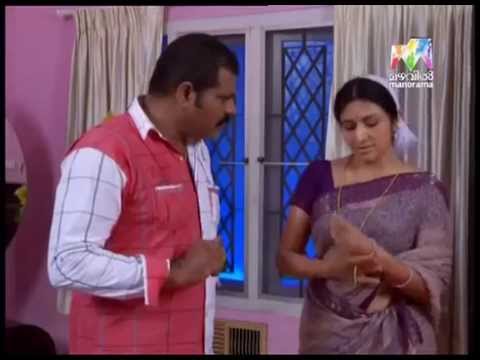 Serial actress Neena Kurup hot in saree . { Viewer Ratings : ★★★★★ }