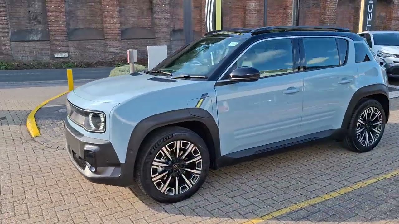 BRAND NEW Renault 4 E-Tech Iconic 150HP comfort range in cumulus blue + black roof @ Renault Croydon