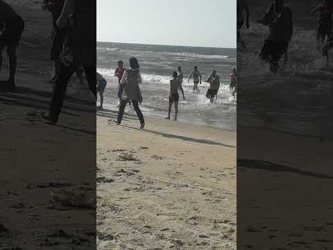 لحظه غرق طفلتين فى بحر جمصه