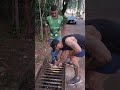 ROUBANDO FERRO DO BUEIRO