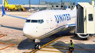 Miami (MIA)  Newark (EWR)  United Airlines  Boeing 737 MAX 8  Full Flight