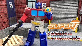 Super7 Transformers Ultimates Optimus Prime @MCECentral