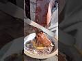 今世界中で流行ってるラクレットチョコをかけたパンケーキ。濃厚チョコはかけてからしばらくするとカチカチに固まってひんやりアイスやふんわり生地と相性抜群。この背徳感あるスイーツ是非味わってみて!