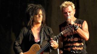 Billy Idol - White Wedding @ Bospop 2010 chords