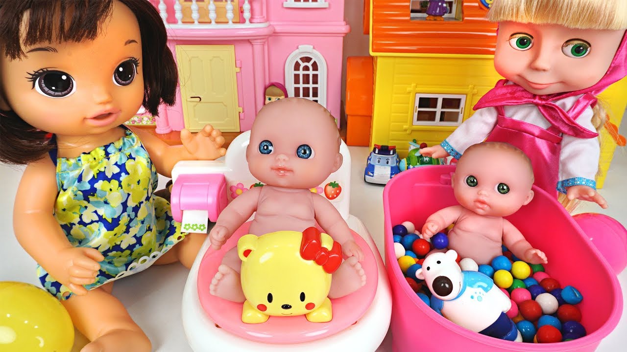 Baby alive and baby doll's toilet and surprise egg play - PinkyPopTOY