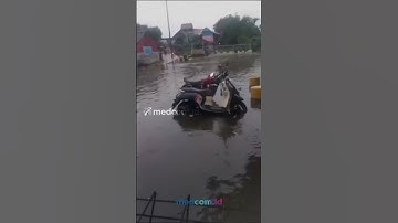 CUACA EKSTREM, BANJIR LUMPUR TERJANG PERMUKIMAN WARGA DI BANDUNG