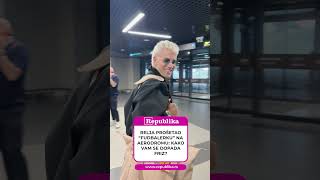 Relja prošetao “fudbalerku” na aerodromu: Kako vam se dopada friz? #relja #frizura #aerodrom