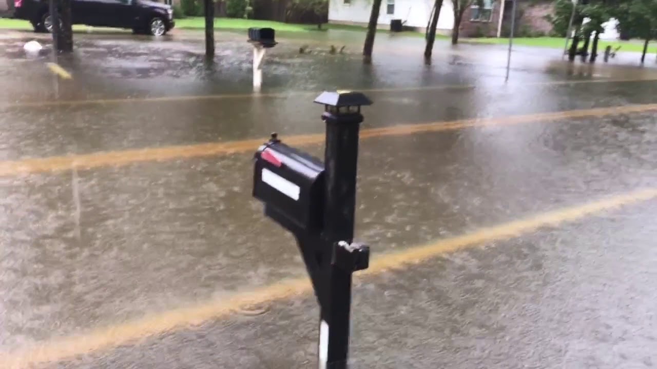 Hurricane Harvey flooding in Conroe,Tx - YouTube