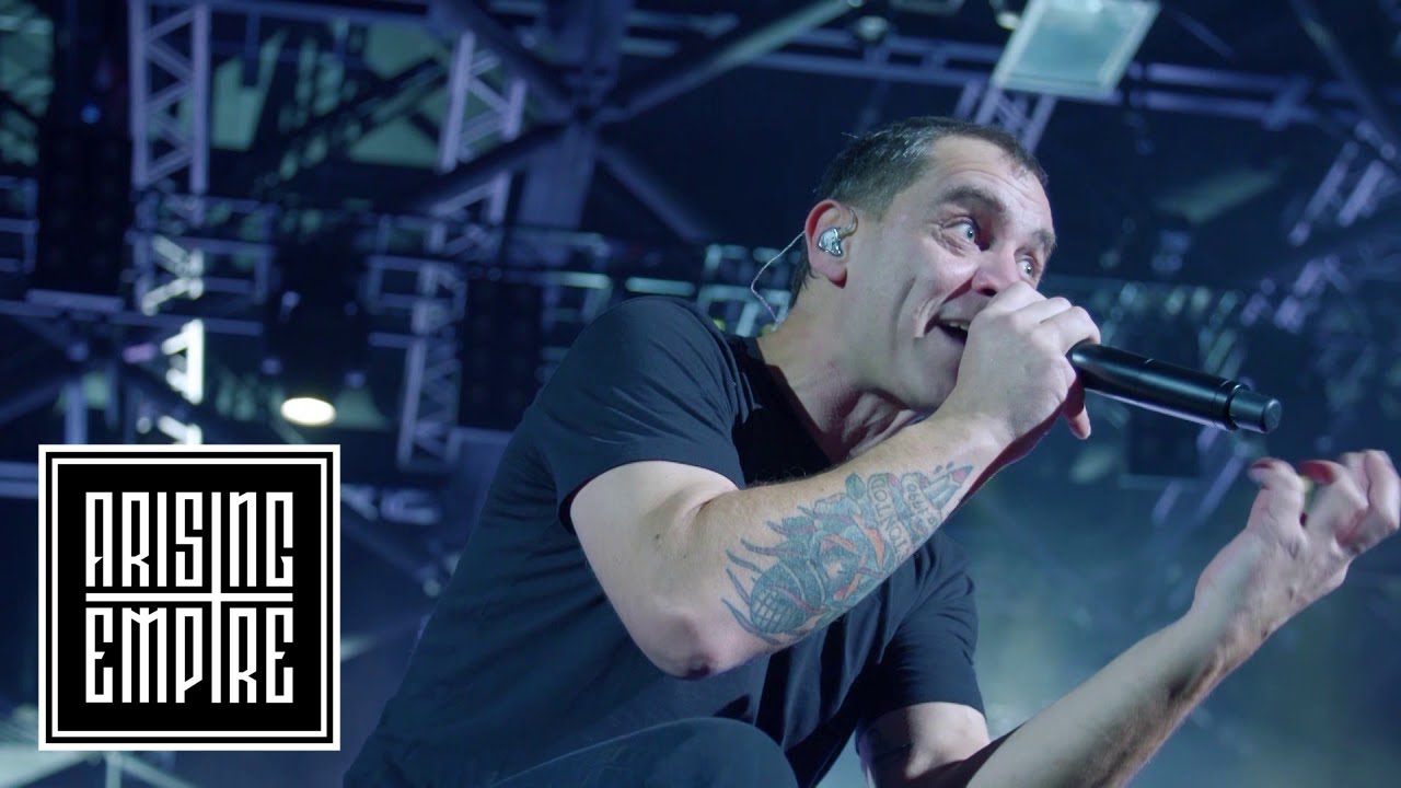 BETONTOD - Schwarzes Blut (OFFICIAL LIVE CLIP)