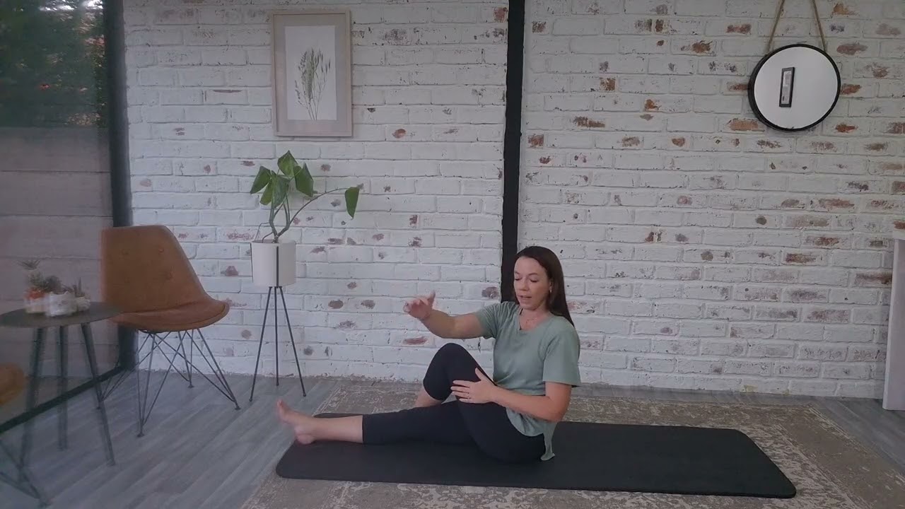 Upper Abdominal and Lower Abdominal core strength Pilates workout 