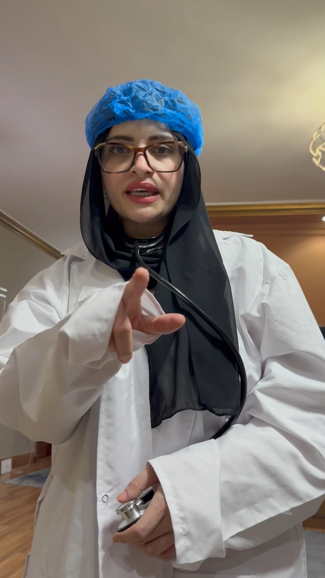 الدكتورة والبنت المسكينة ?? ام سيف ونانو