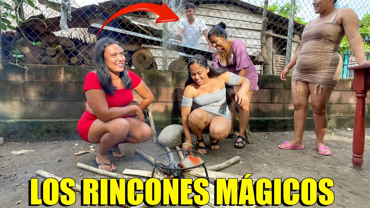 Nereida Reyes y Patricia Rivera Intentando Aumentar el Fuego - La Leña Esta Bastante Humeda