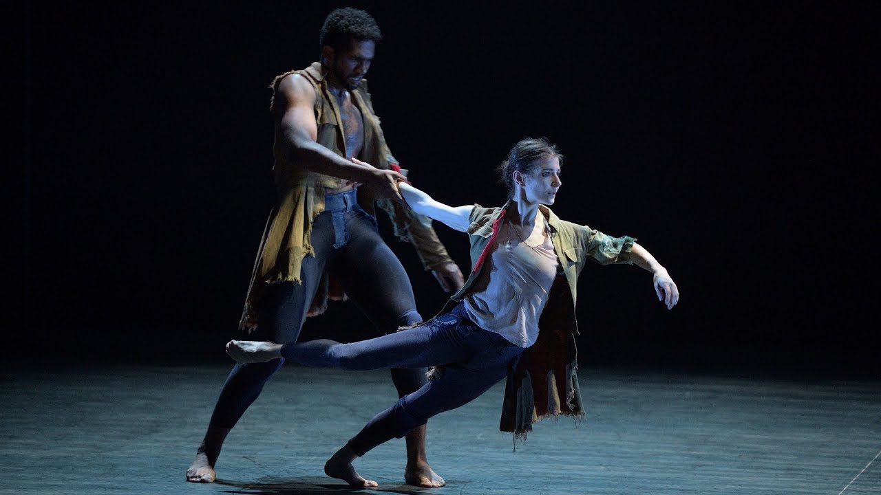 Lest We Forget: Russell Maliphant's Second Breath (extract) | English National Ballet bailando cumbia