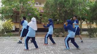 Senam Poco-Poco Olahraga Kreasi Kelompok 4 Kelas XII IPS 3 SMA Negeri 7 Purworejo