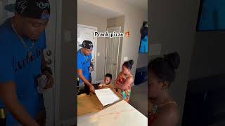Prank pizza loop🤣🤣