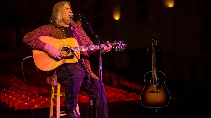Eric Schaffer performs in Centennial Hall