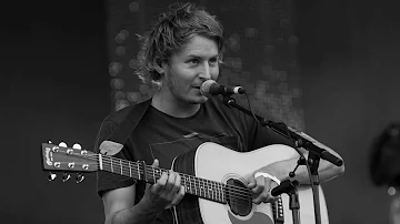 Ben Howard - She Treats Me Well