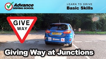 How To Give Way At Open & Closed Junctions  |  Basic Driving Skills