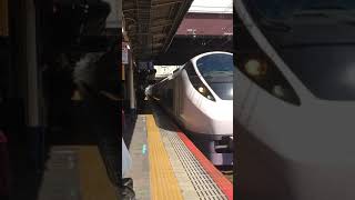 E657系特急列車通過