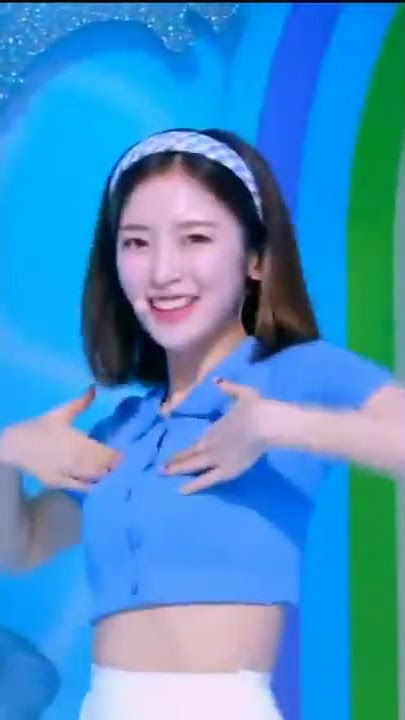 SOOBIN AND ARIN Dolphin first mc stage #arin #soobin #txt #ohmygirl #mc #dolphin