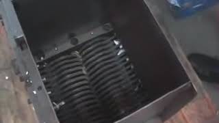 JBF 28-35 Series Shredder - Shredding Chips