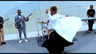 Phathwakahle Lelivangeli Lisiphethekahle clip