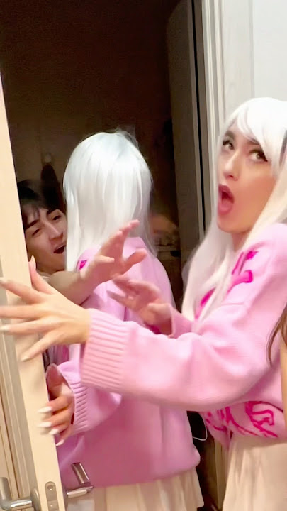 while his girlfriend was distracted we...😳🤭 #owo #twins #uwu