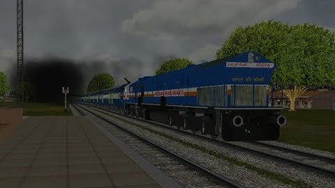 12548 Ahmedabad - Agra Fort SF Express Breaking silence BGKT WDP4