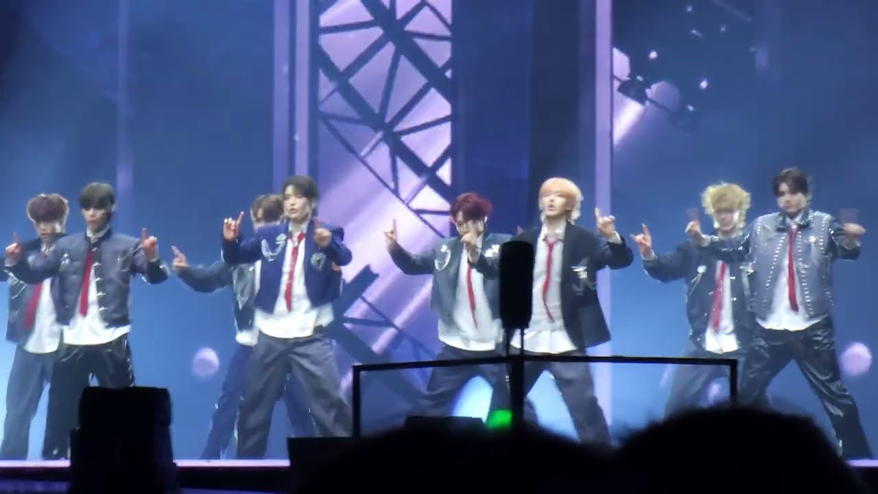 250111 SM TOWN LIVE SMTR25 Lucifer