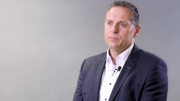 D.R.J. Tiskárna Resl | RF 700 Backgluing and Backlining Machine