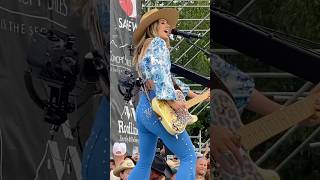 MUST SEE! Front row at a Lainey Wilson concert! Wow! #shorts #fyp #viral #beautiful #youtube