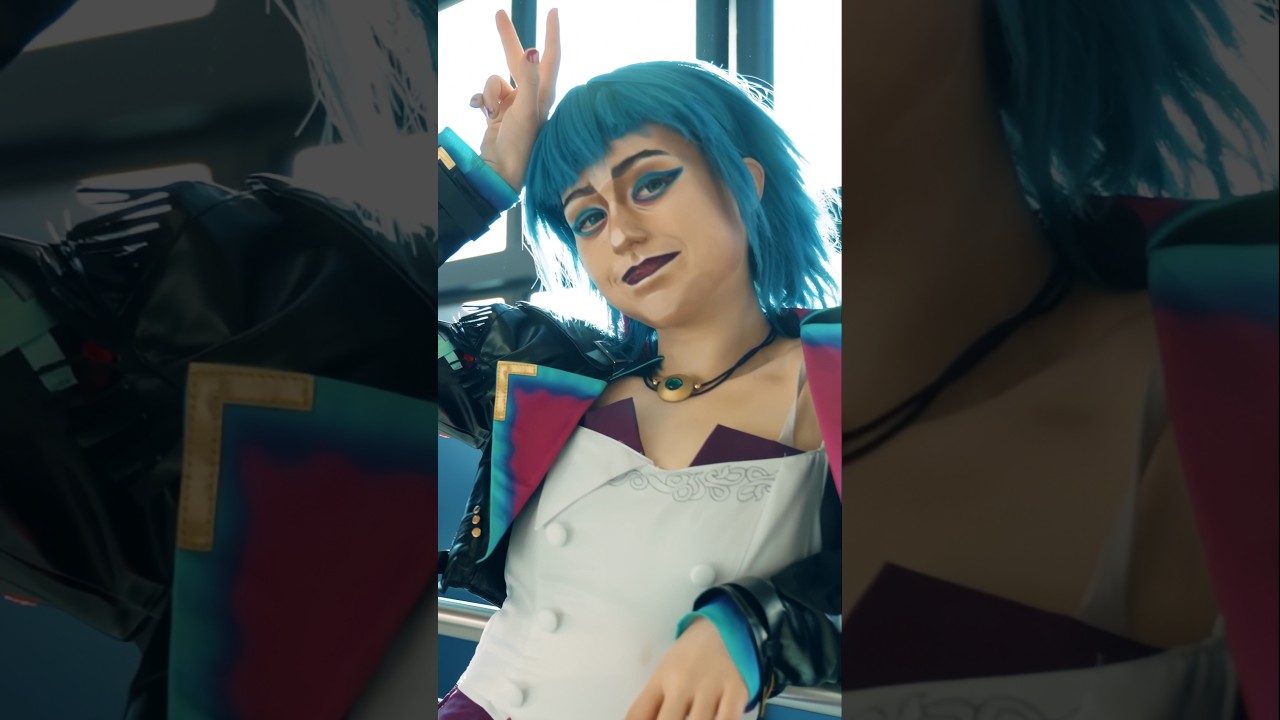 EPIC COSPLAY at Comic Con 🤩✨ MCM BIRMINGHAM #shorts