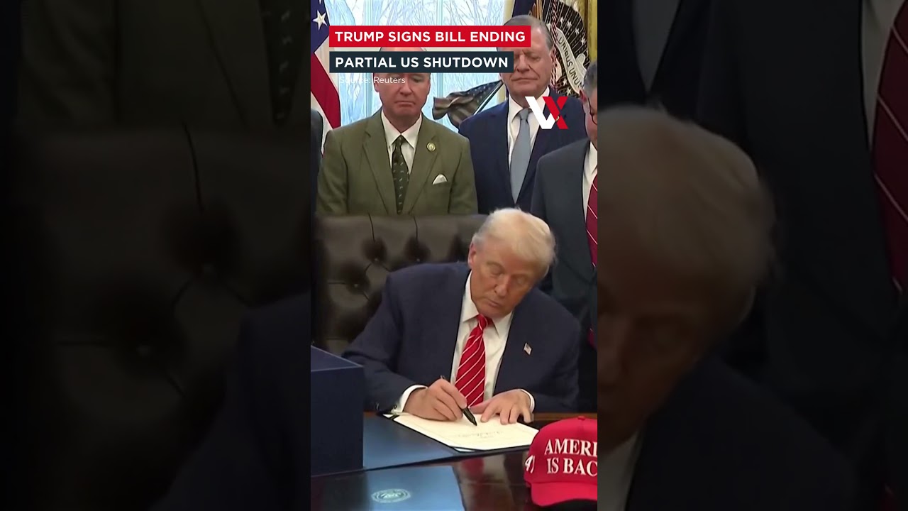 Трамп подписал закон, прекращающий приостановку работы правительства США, финансирование восстано...