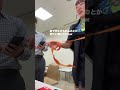 くりぃむの上田さんがフワちゃんに誕プレをくれる動画2