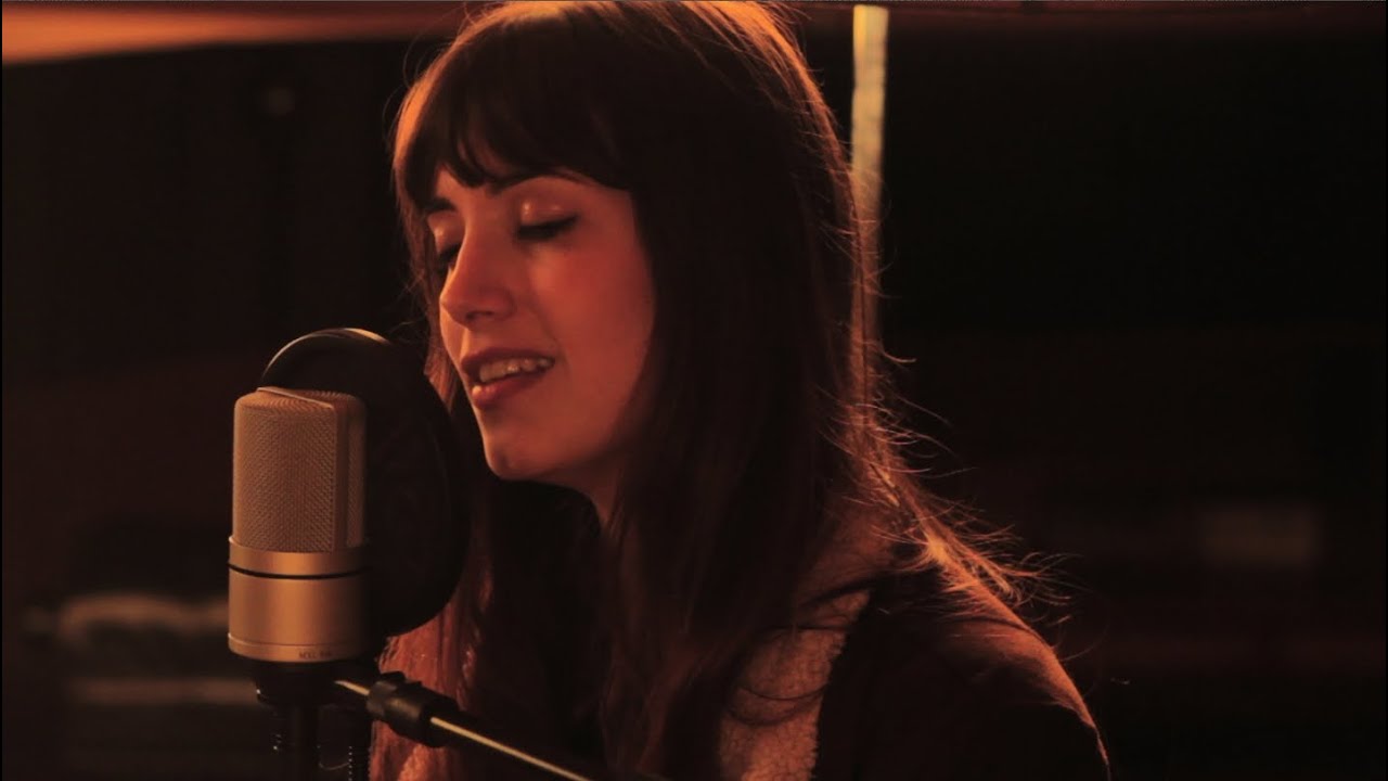 Paula Hering part. R. Marino Arcaro "Pela luz dos olhos teus" YouTube