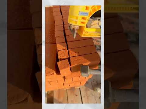 Как быстро расколоть кирпич👌 #стройка #лайфхак #diy #дом #строительство #ремонт