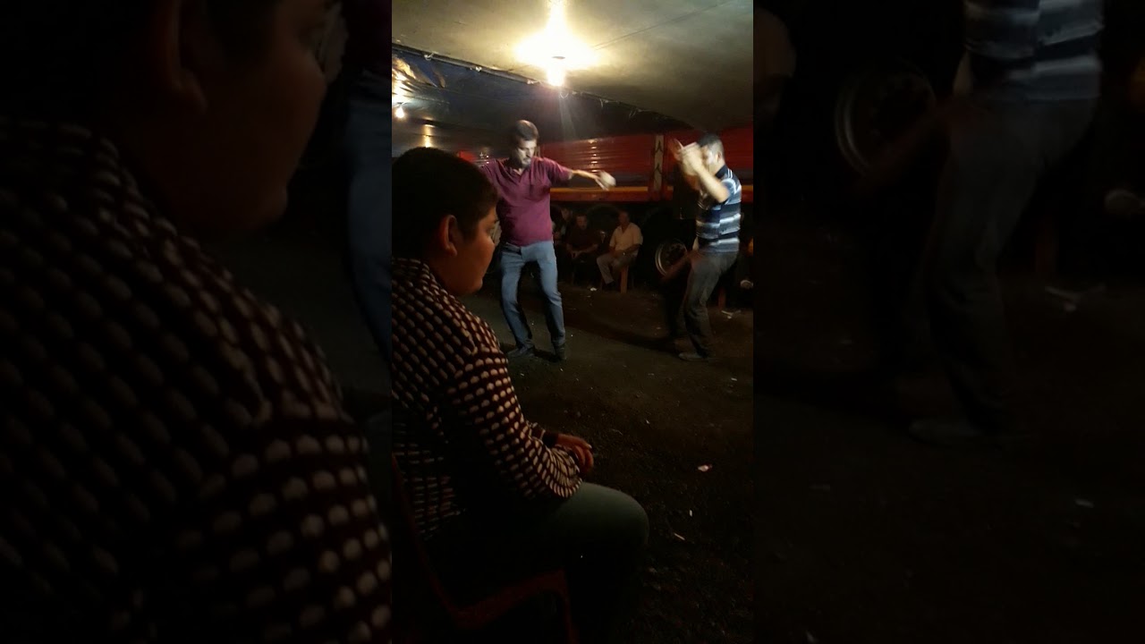 Oy Dere Kızıl Dere Türküsü (Süper ikili ) Oynuyor