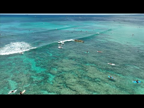 Surfing Beautiful Waikiki on (August 15, 2022)   4K
