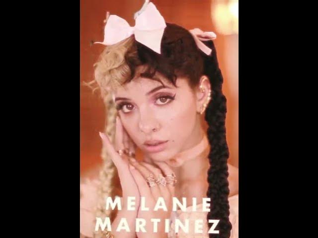 Jojo Siwa vs Melanie Martinez
