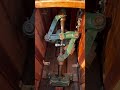 100年前の帆船を動かす、隠れたネジ