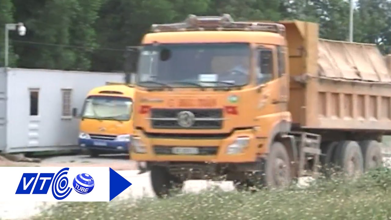 Xe quá tải lộng hành, cày nát được dân sinh | VTC - YouTube