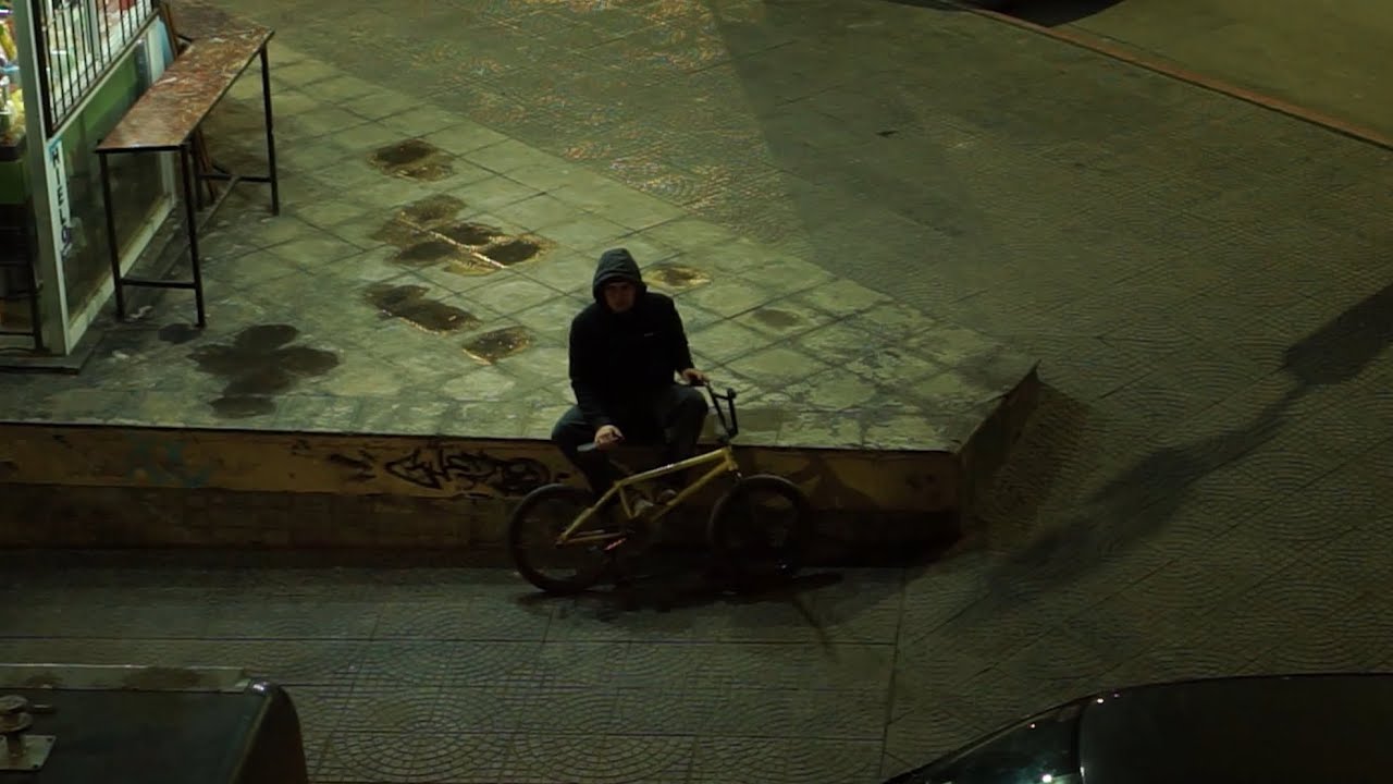 Ramiro Ovalle - Un Besito En la boca (Visualizer)