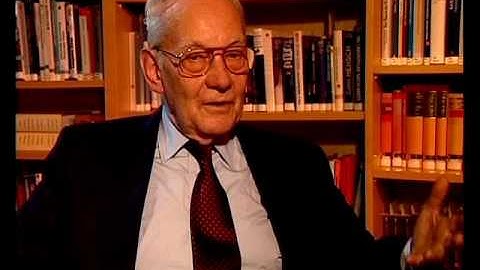 Manfred Eigen - The progress of evolution (66/113)