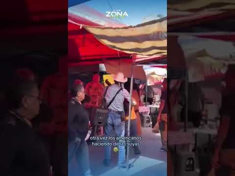 🎤👥 Turista interrumpe a músico en mercado de Tepic